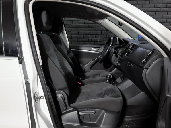 Volkswagen Tiguan I Рестайлинг с пробегом 2015 года, цена 1 570 000 рублей, 228139 км, внедорожник, Автокод Объявления