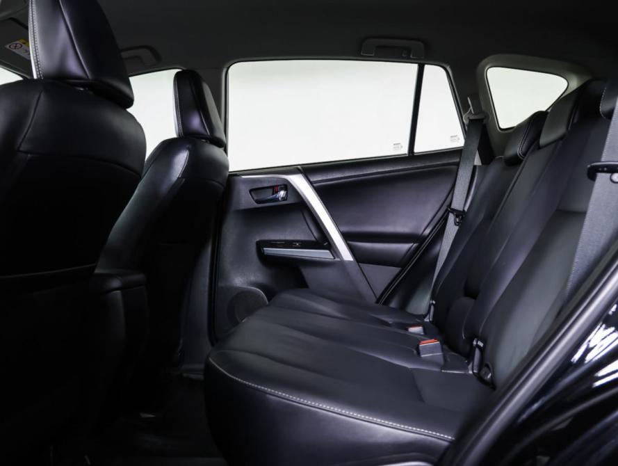 Toyota RAV4 IV (XA40) Рестайлинг Москва  - изображение 12