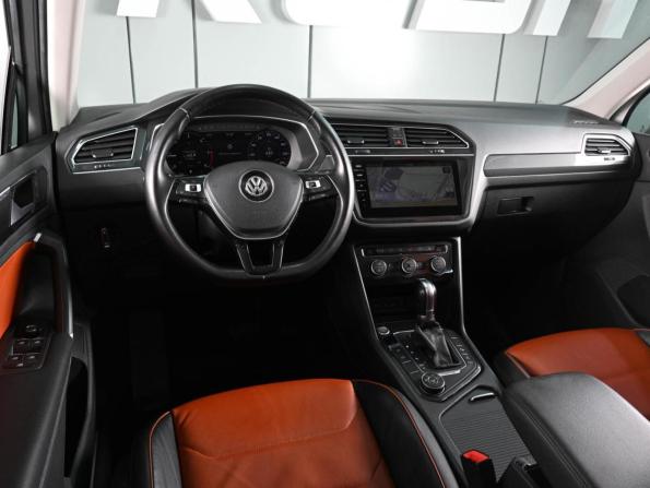 Volkswagen Tiguan II с пробегом 2017 года, цена 2 719 000 рублей, 77481 км, внедорожник, Автокод Объявления