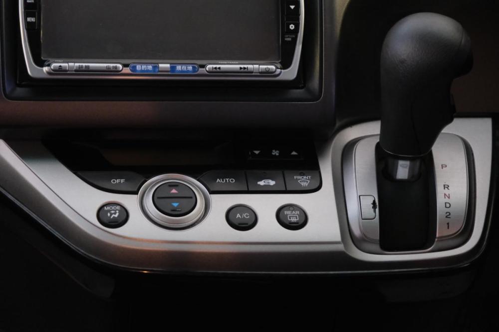 Honda Stream II Рестайлинг Омск  - изображение 15