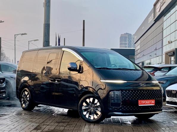 Hyundai Staria I с пробегом 2021 года, цена 4 949 000 рублей, 65706 км, минивэн, Автокод Объявления