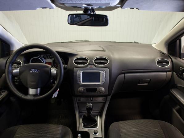 Ford Focus II Рестайлинг с пробегом 2010 года, цена 640 000 рублей, 165375 км, седан, Автокод Объявления