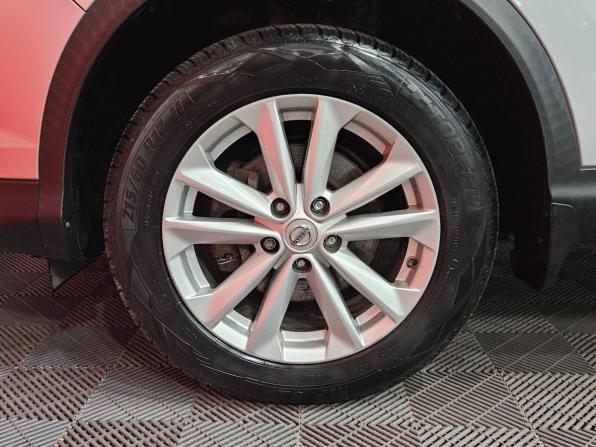 Nissan Qashqai II с пробегом 2017 года, цена 1 779 000 рублей, 77107 км, внедорожник, Автокод Объявления
