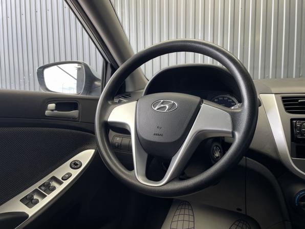 Hyundai Solaris I с пробегом 2012 года, цена 837 000 рублей, 108027 км, седан, Автокод Объявления
