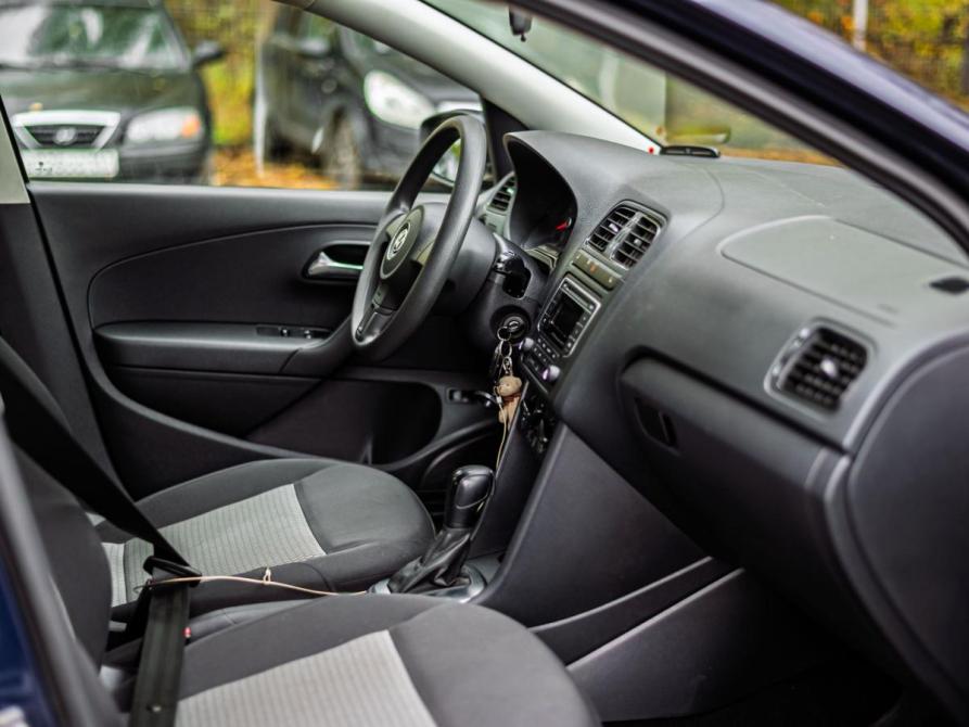 Volkswagen Polo V Санкт-Петербург  - изображение 12