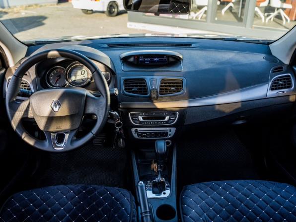 Renault Fluence I Рестайлинг с пробегом 2013 года, цена 680 000 рублей, 260984 км, седан, Автокод Объявления