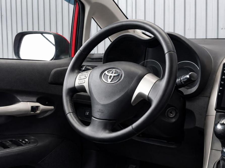 Toyota Auris I Пермь  - изображение 10