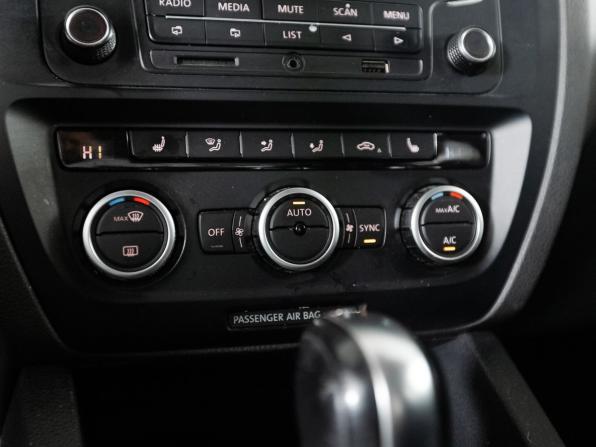 Volkswagen Jetta VI с пробегом 2013 года, цена 740 000 рублей, 209268 км, седан, Автокод Объявления