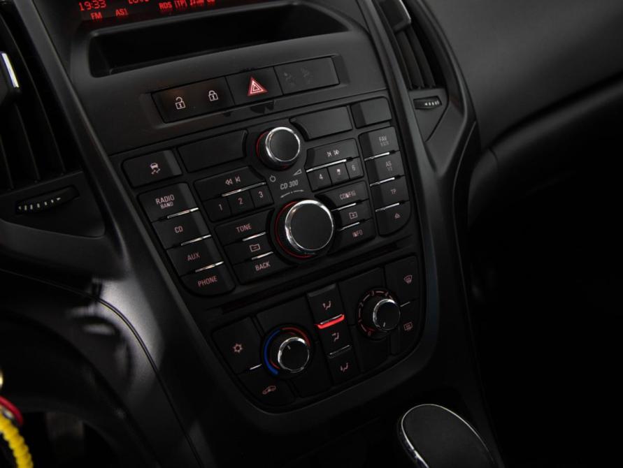 Opel Astra J Рестайлинг Санкт-Петербург  - изображение 14