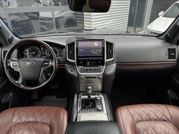 Toyota Land Cruiser 200 Series Рестайлинг 2 с пробегом 2016 года, цена 5 750 000 рублей, 203800 км, внедорожник, Автокод Объявления