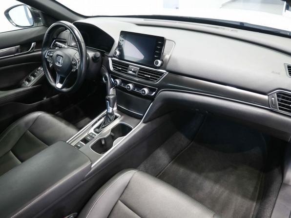 Honda Accord X Рестайлинг с пробегом 2022 года, цена 2 799 900 рублей, 110000 км, седан, Автокод Объявления