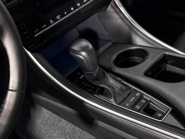 Toyota Avalon V Рестайлинг с пробегом 2023 года, цена 3 490 000 рублей, 7850 км, седан, Автокод Объявления