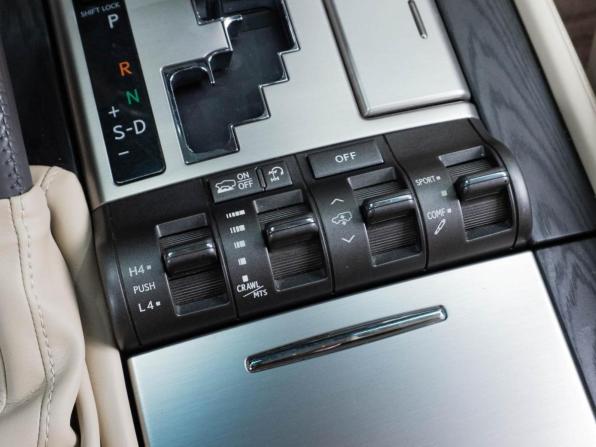Lexus LX III Рестайлинг с пробегом 2014 года, цена 5 459 000 рублей, 292884 км, внедорожник, Автокод Объявления