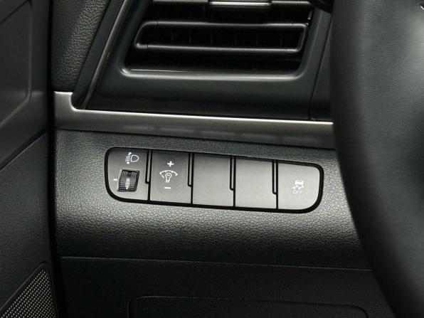 Hyundai Elantra VI (AD) с пробегом 2019 года, цена 1 399 000 рублей, 132012 км, седан, Автокод Объявления