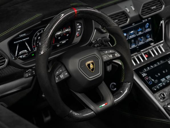 Lamborghini Urus I Рестайлинг с пробегом 2023 года, цена 33 500 000 рублей, 10355 км, внедорожник, Автокод Объявления