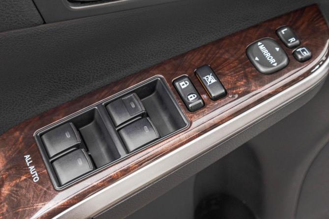 Toyota Camry VII (XV50) Рестайлинг 2 с пробегом 2018 года, цена 2 599 000 рублей, 115000 км, седан, Автокод Объявления