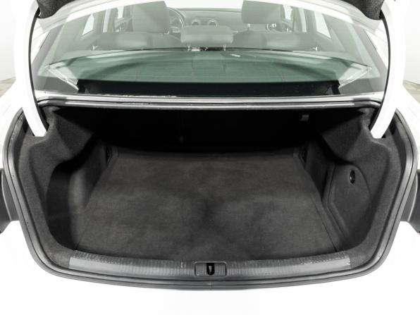 Audi A3 III (8V) Рестайлинг с пробегом 2018 года, цена 1 999 700 рублей, 102762 км, седан, Автокод Объявления