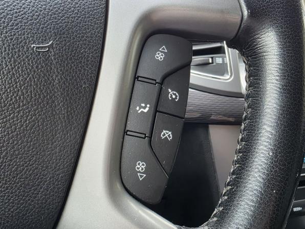 Chevrolet Captiva I Рестайлинг 2 с пробегом 2015 года, цена 1 290 000 рублей, 196218 км, внедорожник, Автокод Объявления