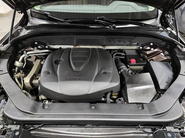 Volvo XC60 II с пробегом 2018 года, цена 4 050 000 рублей, 53370 км, внедорожник, Автокод Объявления