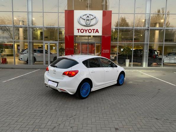 Opel Astra J с пробегом 2011 года, цена 570 000 рублей, 265425 км, хэтчбек, Автокод Объявления