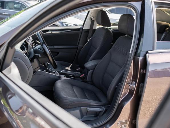 Volkswagen Jetta VI Рестайлинг с пробегом 2017 года, цена 1 495 000 рублей, 101916 км, седан, Автокод Объявления