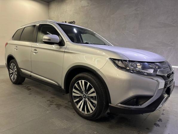 Mitsubishi Outlander III Рестайлинг 3 с пробегом 2021 года, цена 2 570 000 рублей, 42723 км, внедорожник, Автокод Объявления