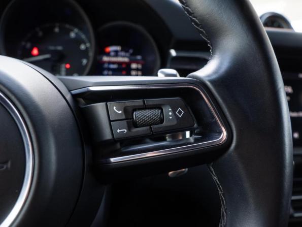 Porsche Macan I Рестайлинг 2 с пробегом 2021 года, цена 7 000 000 рублей, 83648 км, внедорожник, Автокод Объявления