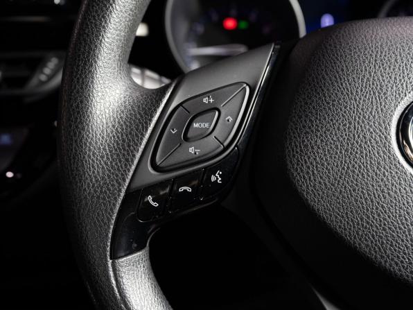 Toyota C-HR I с пробегом 2019 года, цена 1 825 000 рублей, 85000 км, внедорожник, Автокод Объявления