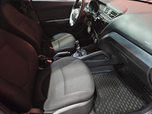 Kia Rio III Рестайлинг с пробегом 2015 года, цена 950 000 рублей, 104863 км, седан, Автокод Объявления