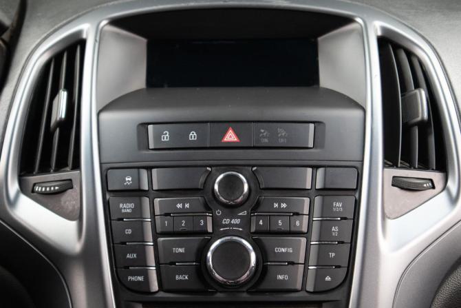 Opel Astra J Рестайлинг с пробегом 2012 года, цена 659 000 рублей, 112000 км, хэтчбек, Автокод Объявления