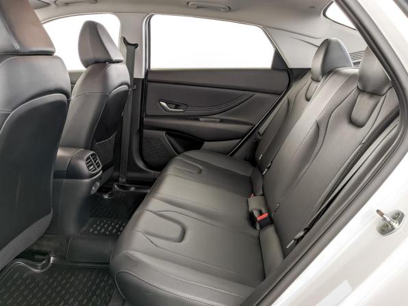 Hyundai Elantra VII (CN7) Рестайлинг с пробегом 2025 года, цена 2 470 000 рублей, 12920 км, седан, Автокод Объявления