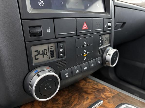 Volkswagen Touareg I Рестайлинг с пробегом 2007 года, цена 1 039 000 рублей, 295524 км, внедорожник, Автокод Объявления