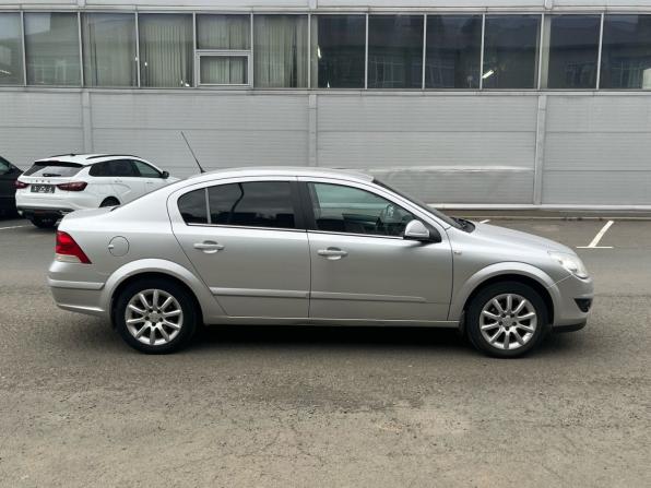 Opel Astra H Рестайлинг с пробегом 2012 года, цена 580 000 рублей, 170000 км, седан, Автокод Объявления