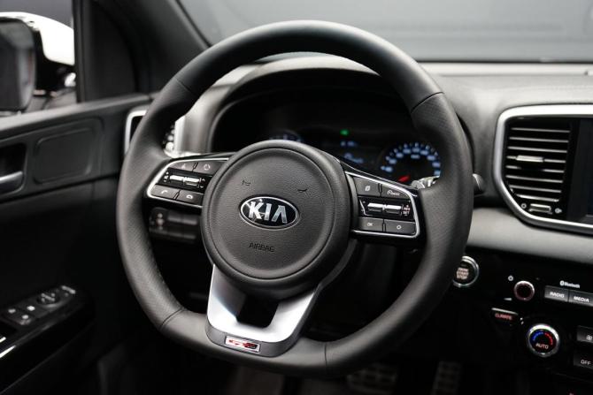 Kia Sportage IV Рестайлинг с пробегом 2020 года, цена 2 899 000 рублей, 76550 км, внедорожник, Автокод Объявления