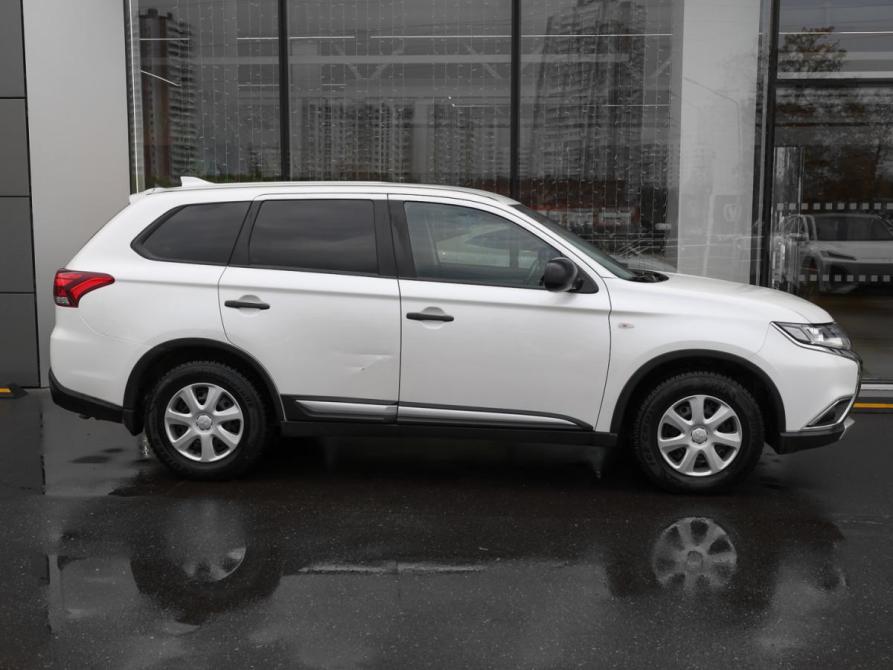 Mitsubishi Outlander III Рестайлинг 2 Москва  - изображение 4