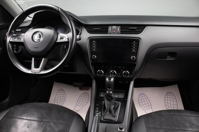Skoda Octavia III (A7) Рестайлинг с пробегом 2017 года, цена 1 589 000 рублей, 214000 км, лифтбек, Автокод Объявления