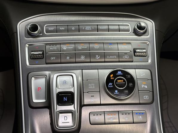 Hyundai Santa Fe IV Рестайлинг с пробегом 2022 года, цена 3 950 000 рублей, 101112 км, внедорожник, Автокод Объявления
