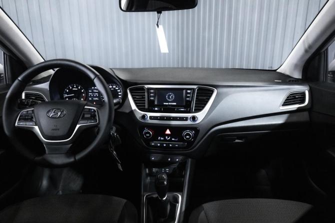 Hyundai Solaris II с пробегом 2017 года, цена 1 160 000 рублей, 161697 км, седан, Автокод Объявления
