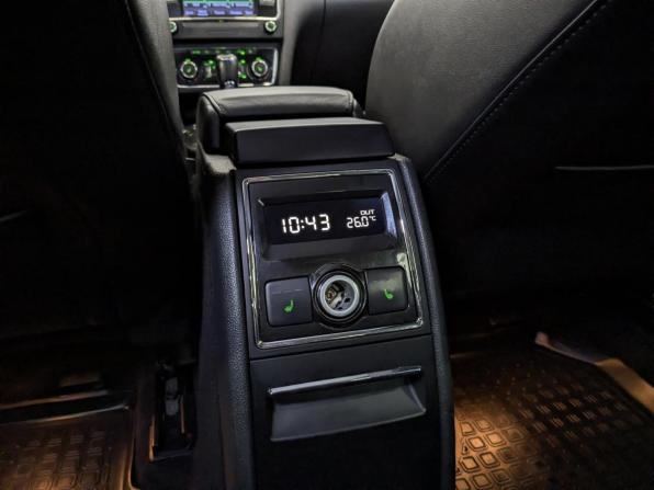 Skoda Superb II Рестайлинг с пробегом 2014 года, цена 1 365 000 рублей, 165371 км, лифтбек, Автокод Объявления