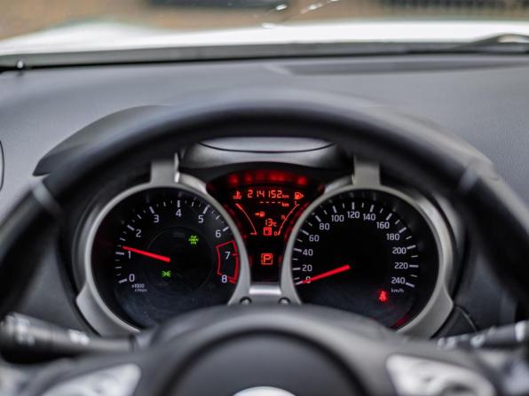 Nissan Juke I с пробегом 2013 года, цена 866 000 рублей, 214150 км, внедорожник, Автокод Объявления
