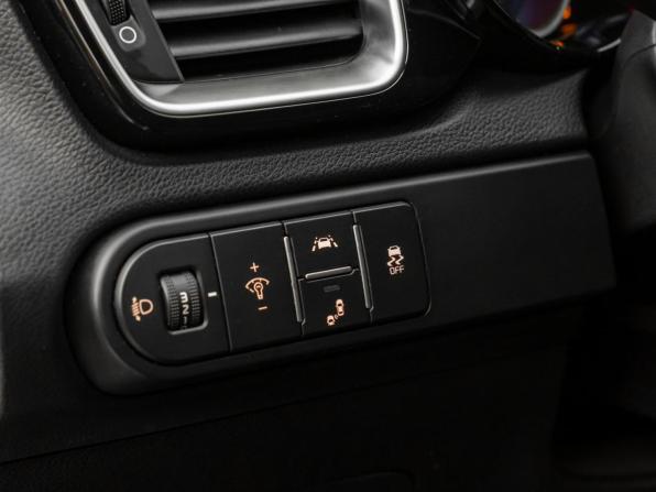 Kia Ceed III с пробегом 2019 года, цена 1 990 000 рублей, 79922 км, хэтчбек, Автокод Объявления