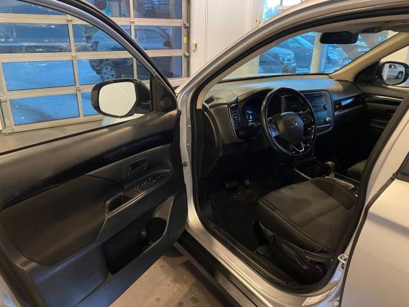 Mitsubishi Outlander III Рестайлинг 3 с пробегом 2020 года, цена 2 255 000 рублей, 132864 км, внедорожник, Автокод Объявления