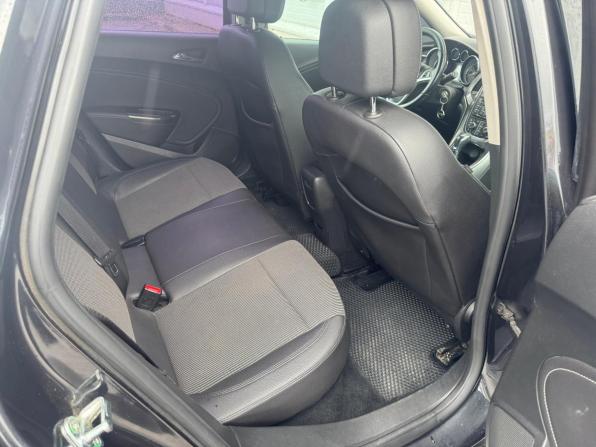 Opel Astra J Рестайлинг с пробегом 2012 года, цена 645 000 рублей, 150000 км, хэтчбек, Автокод Объявления