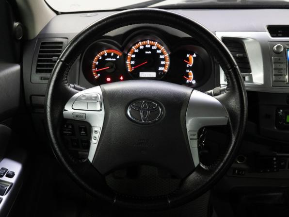 Toyota Hilux VII Рестайлинг с пробегом 2012 года, цена 1 650 000 рублей, 243174 км, пикап, Автокод Объявления