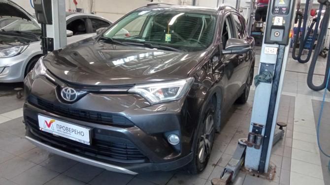 Toyota RAV4 IV (XA40) Рестайлинг с пробегом 2018 года, цена 2 638 000 рублей, 129708 км, внедорожник, Автокод Объявления
