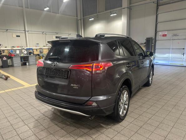 Toyota RAV4 IV (XA40) Рестайлинг с пробегом 2016 года, цена 1 954 000 рублей, 176700 км, внедорожник, Автокод Объявления