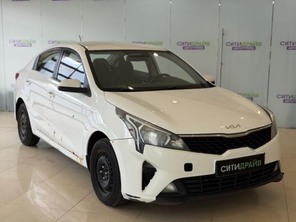 Kia Rio IV Рестайлинг с пробегом 2021 года, цена 970 000 рублей, 213109 км, седан, Автокод Объявления