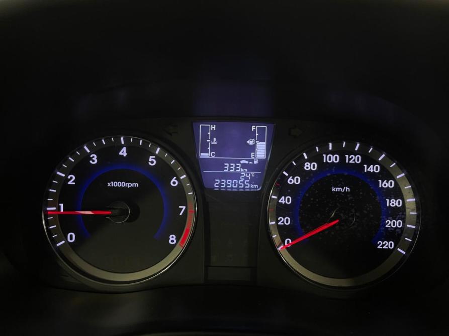 Hyundai Solaris I Рестайлинг Воронеж  - изображение 13