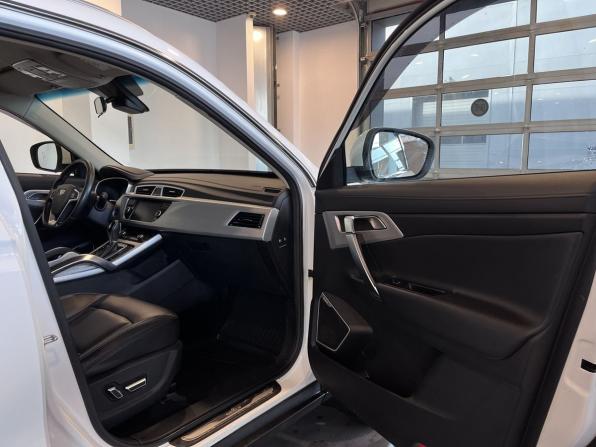 Geely Atlas I с пробегом 2018 года, цена 1 586 000 рублей, 128205 км, внедорожник, Автокод Объявления