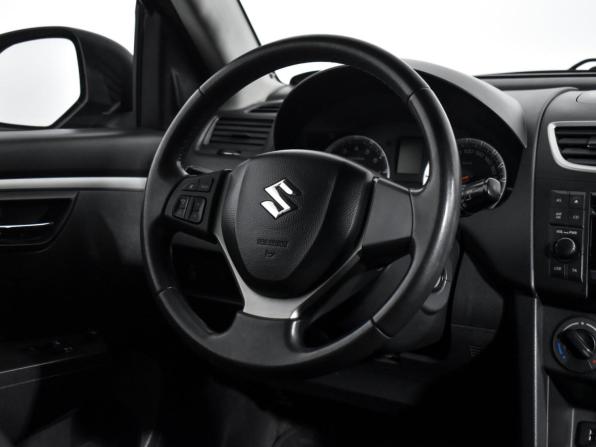 Suzuki Swift IV с пробегом 2011 года, цена 735 000 рублей, 190626 км, хэтчбек, Автокод Объявления